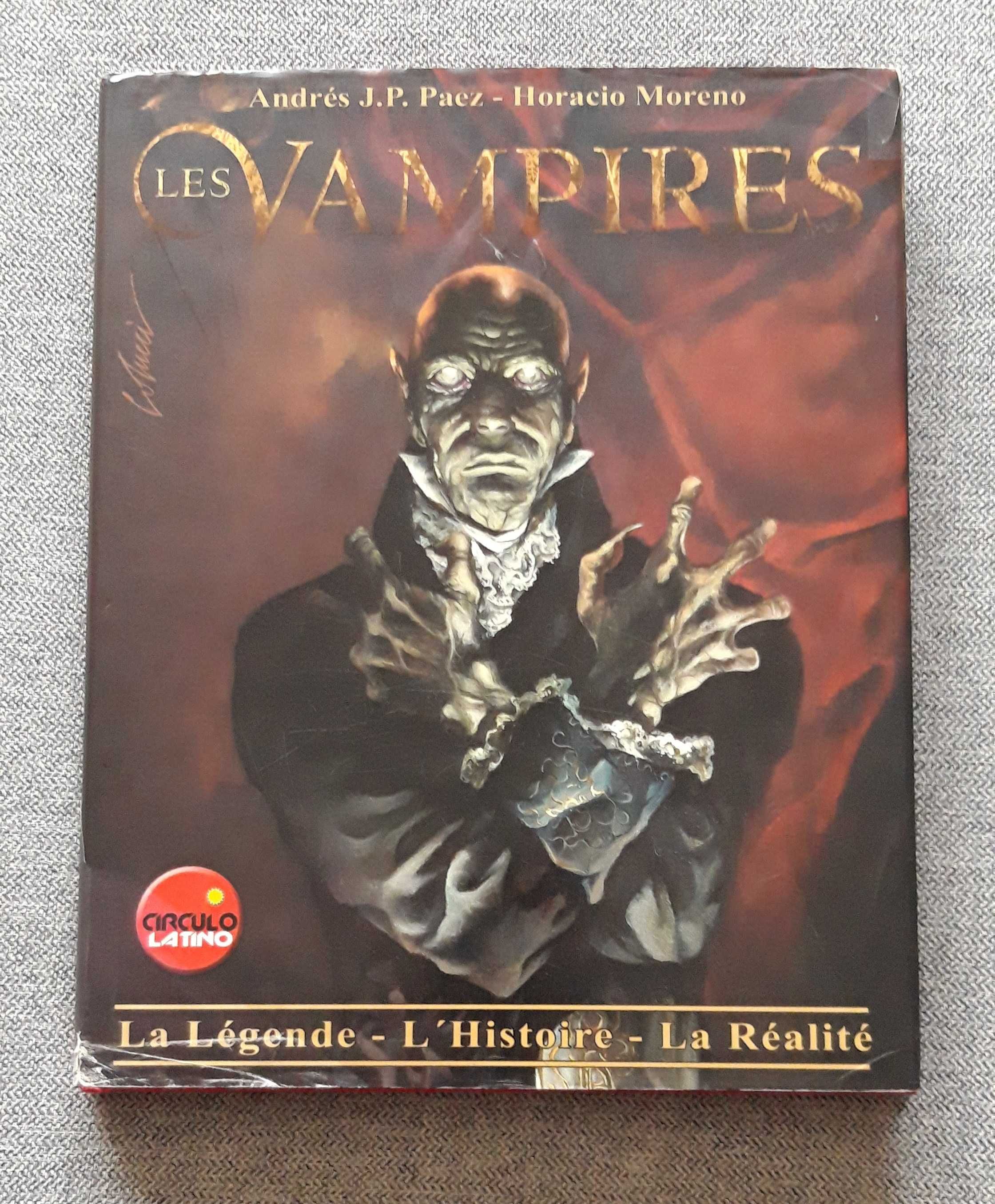 Livro em francês "Les vampires"