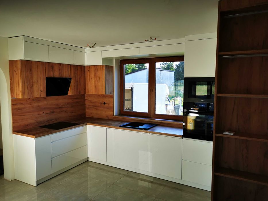 Meble kuchenne, szafy. łazienki