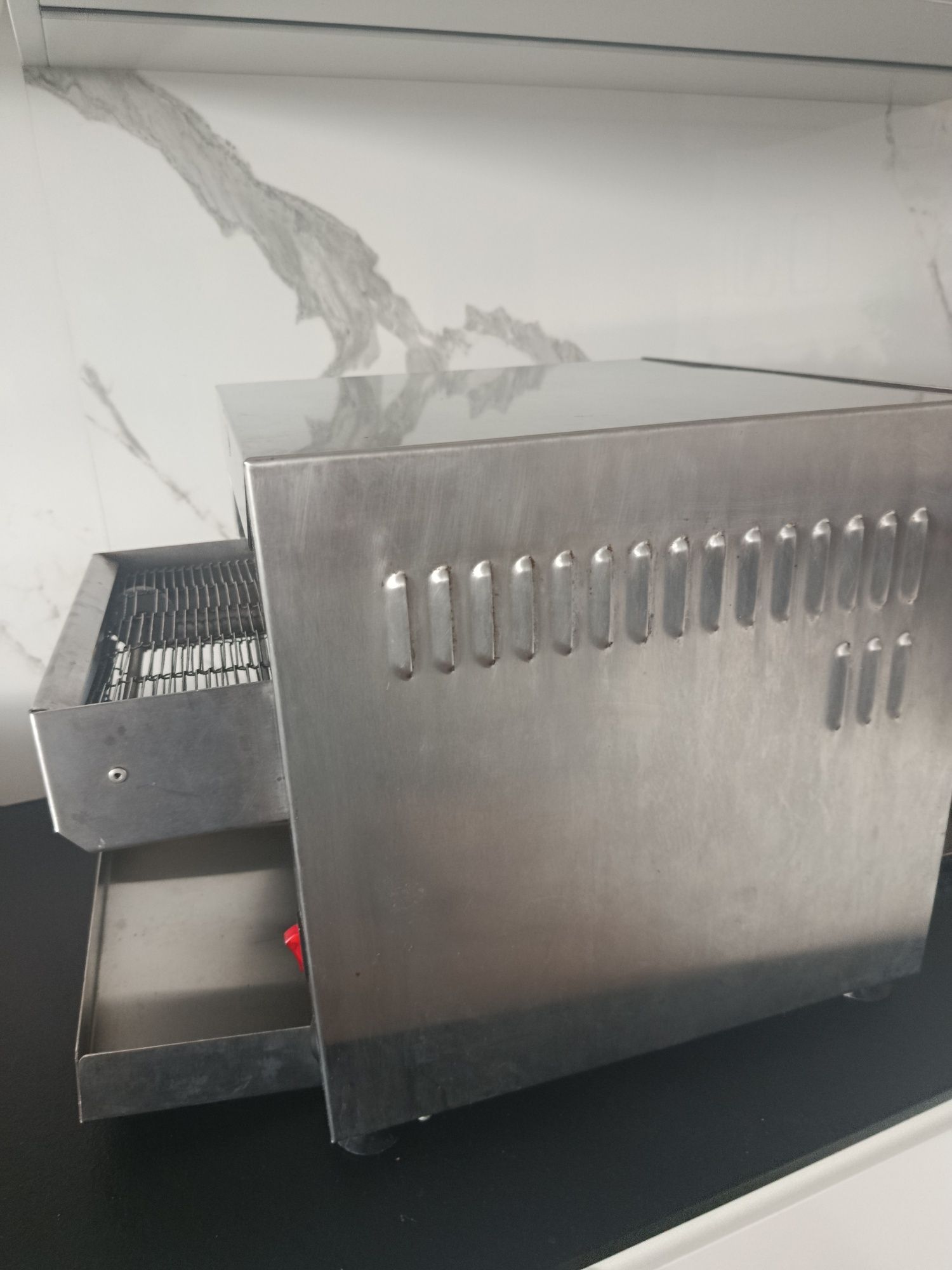 Grill/opiekacz taśmowy gastronomiczny