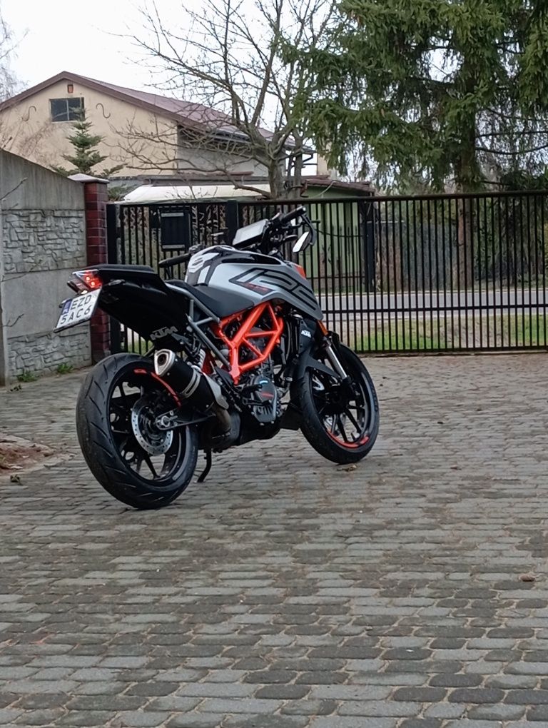 KTM DUKE 125 r2021 świetny stan