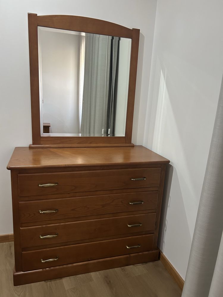 Vendo quarto casal madeira de castanho
