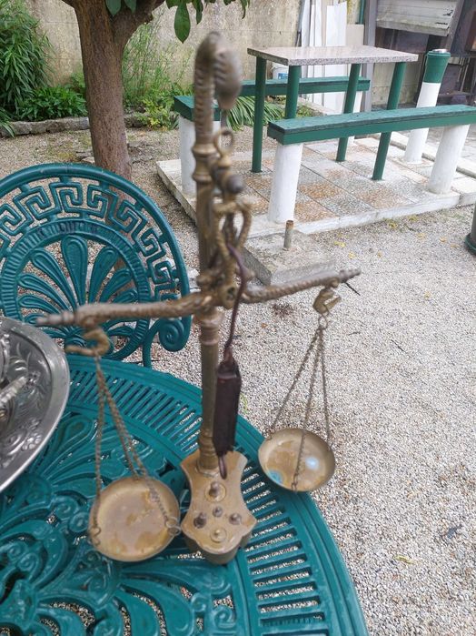 Balança bronze latão
