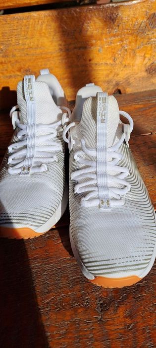 Under armour nova