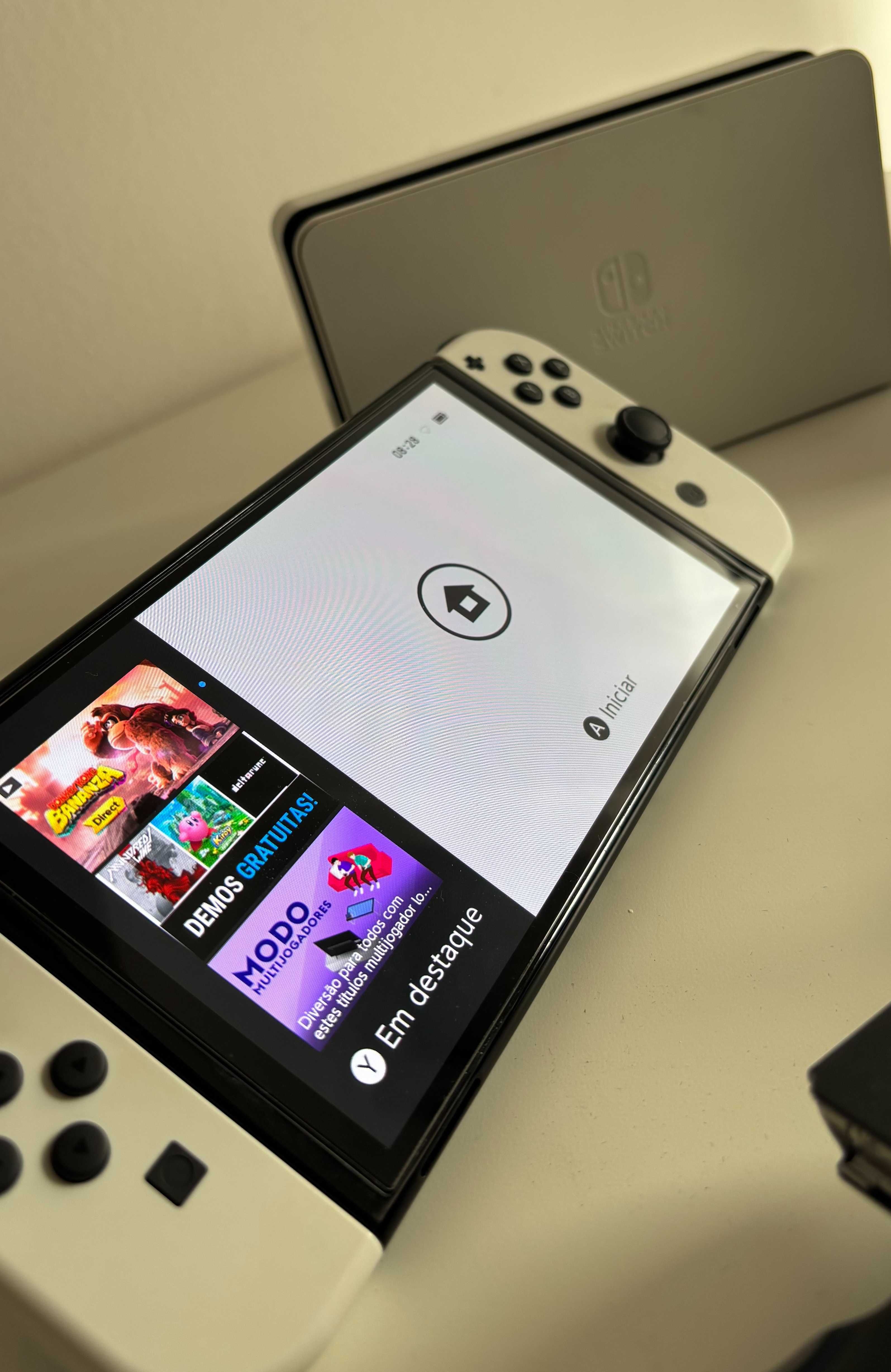 Switch Oled com acessórios e cartão de 256gb!