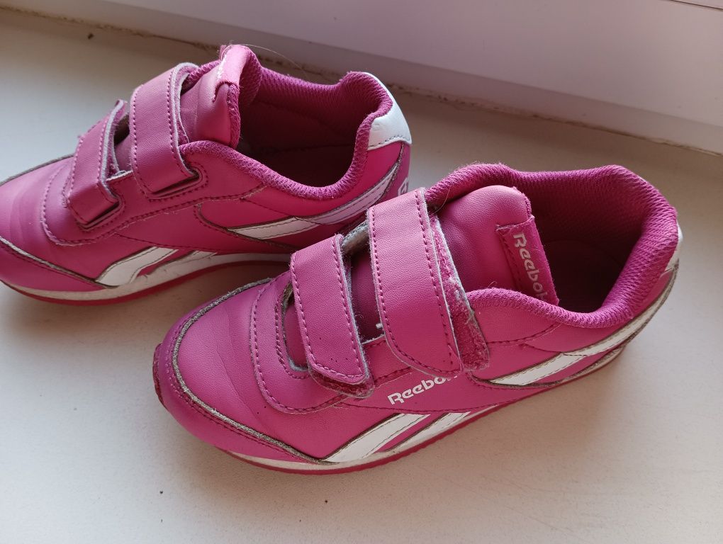 Sprzedam buty dziewczęce Reebok rozmiar 28