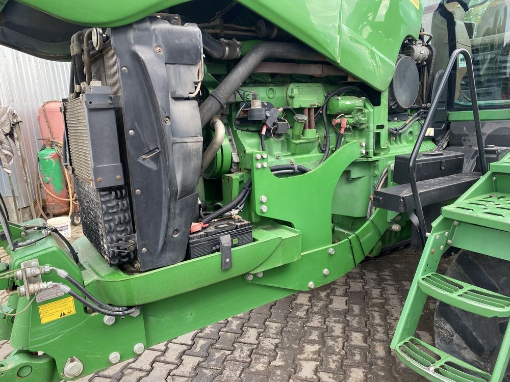 Трактор john deere 8520T