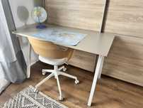 Biurko z krzeslem obrotowym Ikea