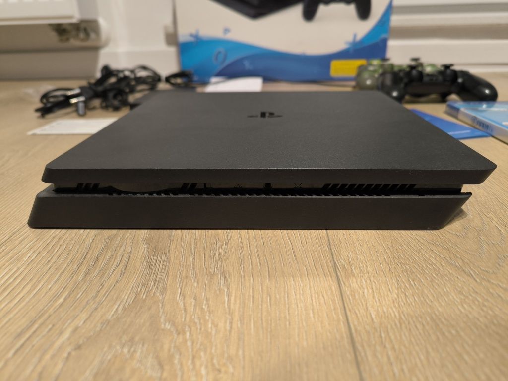 Sony PlayStation 4 500gb ps4 FIFA 19 2 pady zewnętrzny dysk