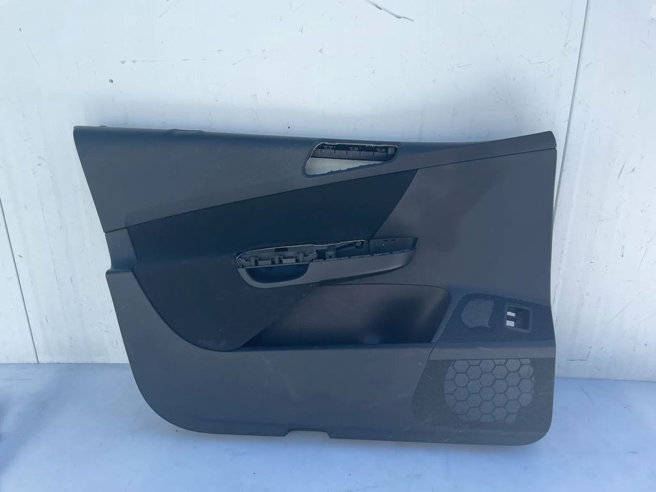 Boczek drzwi lewy przód vw Passat B6