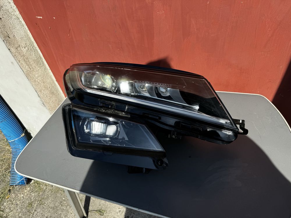Skoda Kodiaq prawa lampa full led