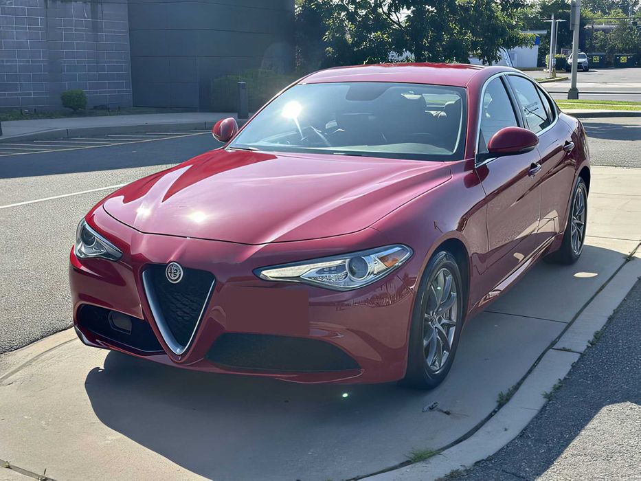 Alfa Romeo Giulia      2018