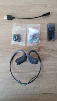 Компактний MP3 плеєр Sony Walkman NW-WS413B Black

Продам свій компакт