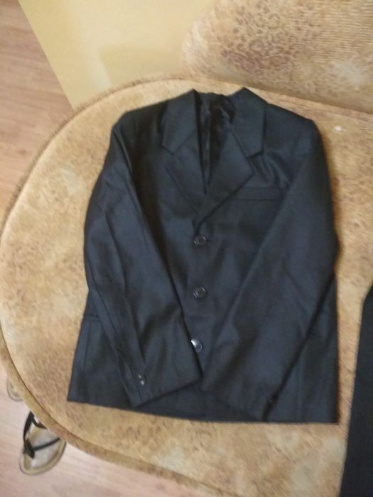 Костюм форма чорний на хлопчика 3-5 клас