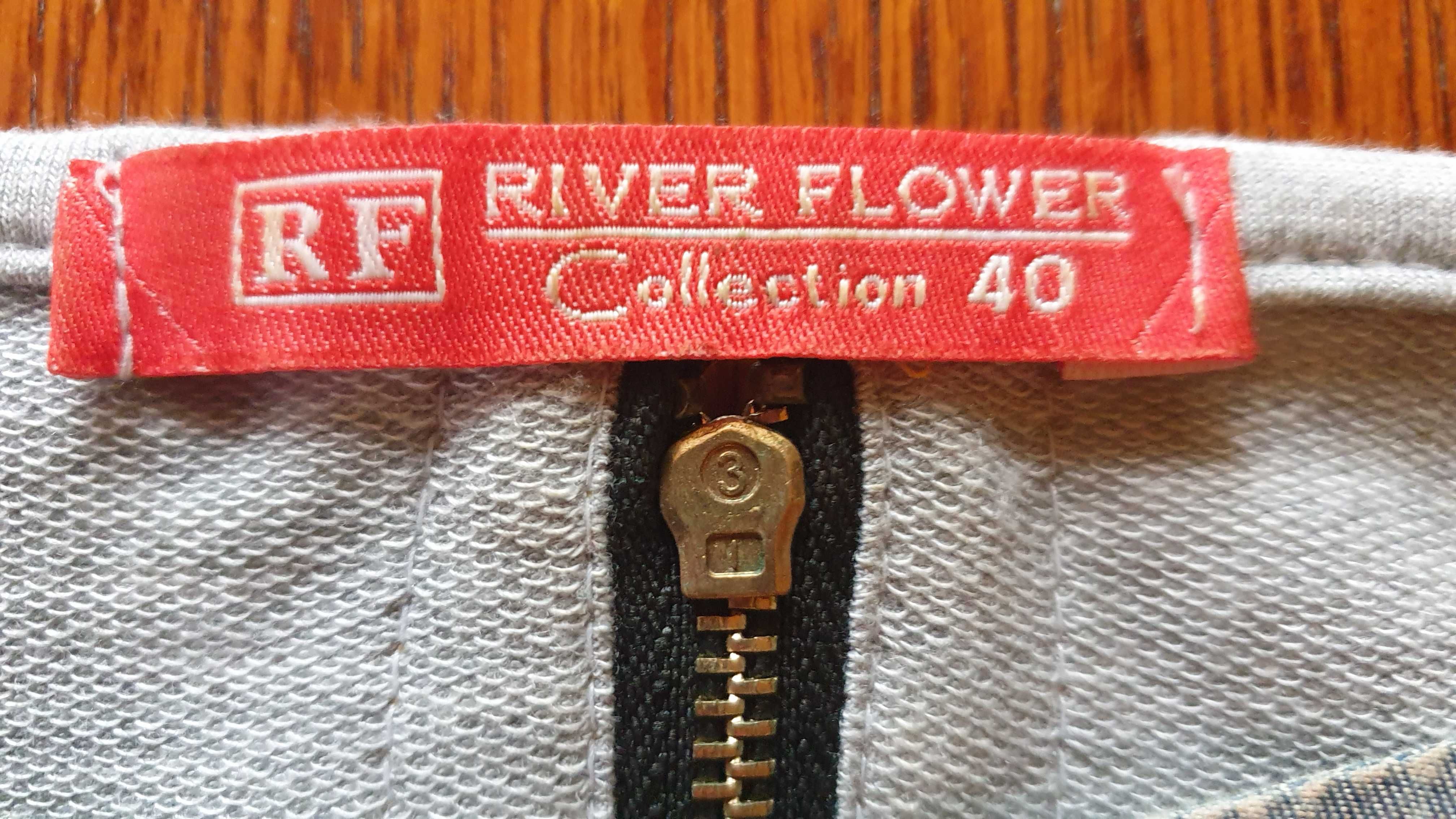 Sukienka z 3/4 rękawem, z dodatkiem jeansu - River Flower