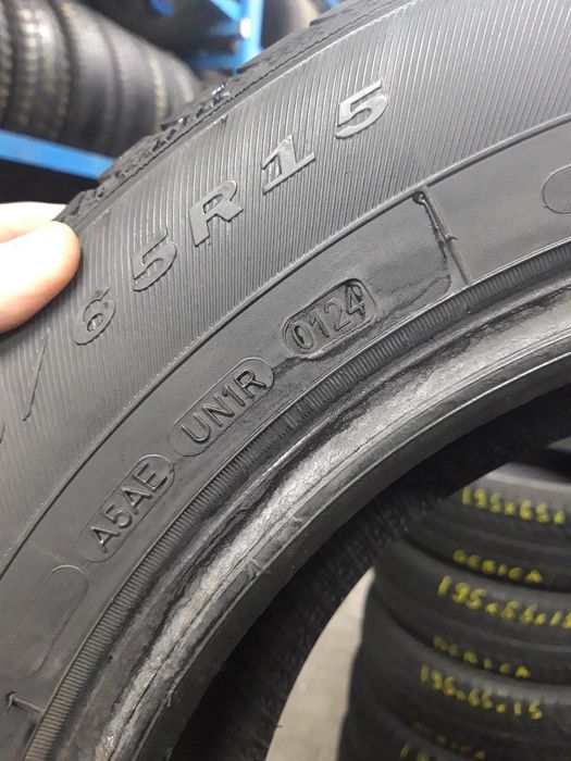 Комплет зимових шин Debica 195/65R15 195.65Р15