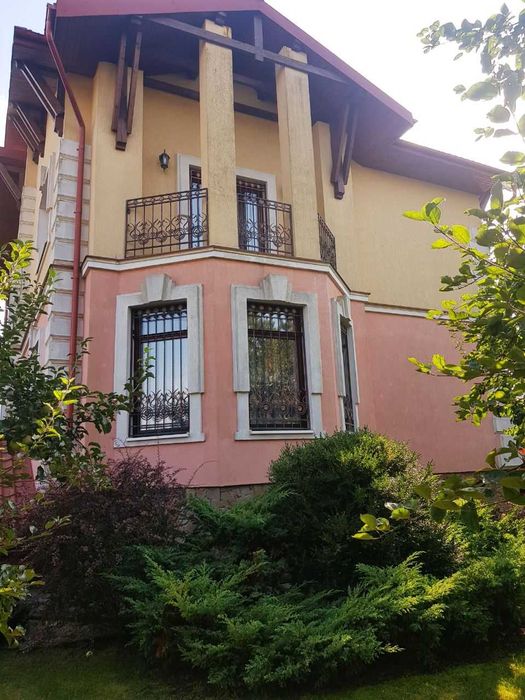 Родинний будинок для комфортного життя в м. Пустомити 9 км від Львова