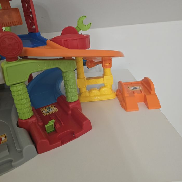 garaż vtech tut tut dla dziecka kompletny