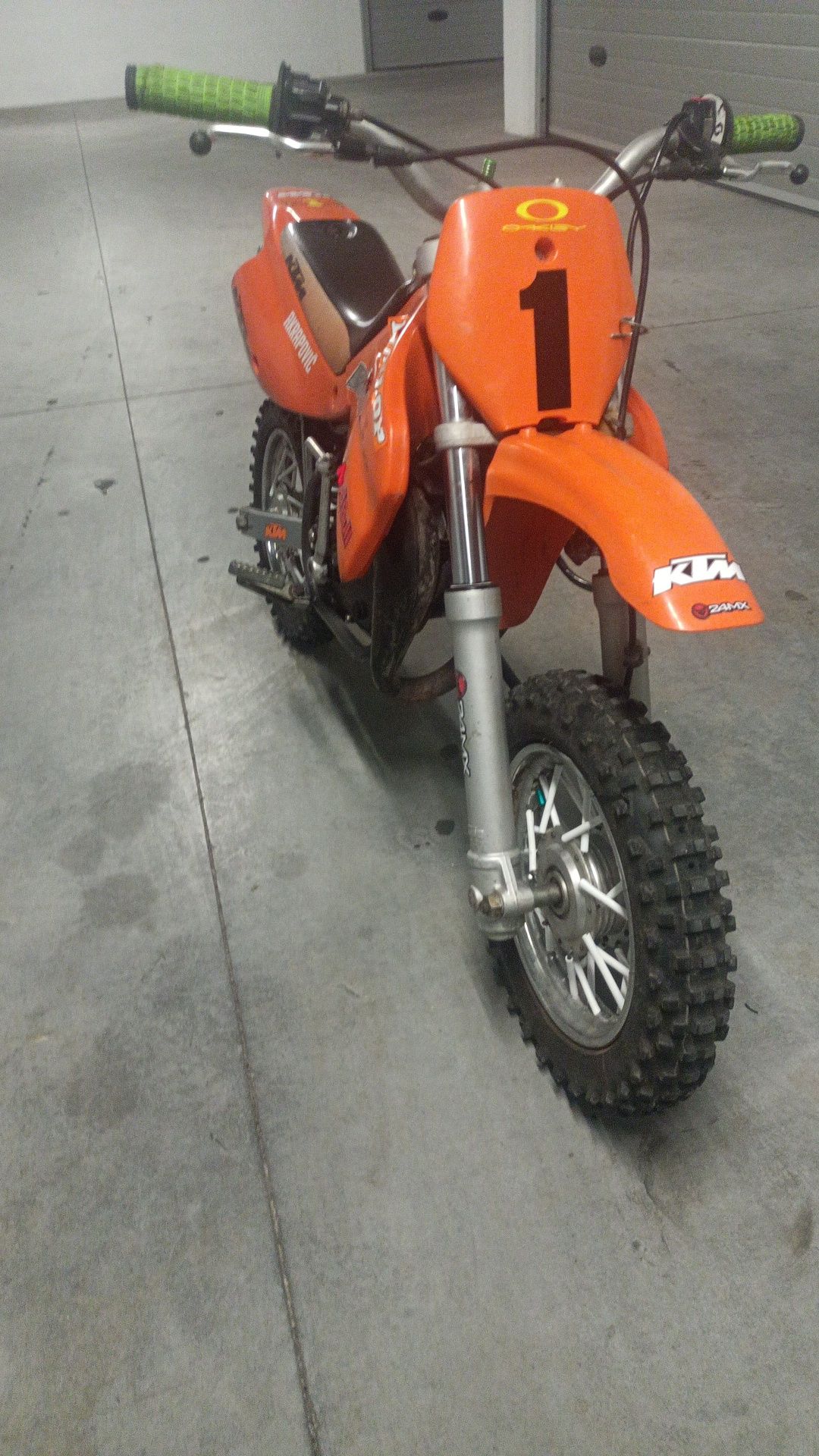 Mini KTM50 criança