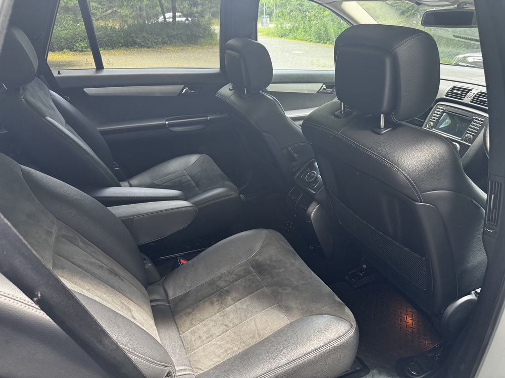 Anglik Mercedes R320 CDI