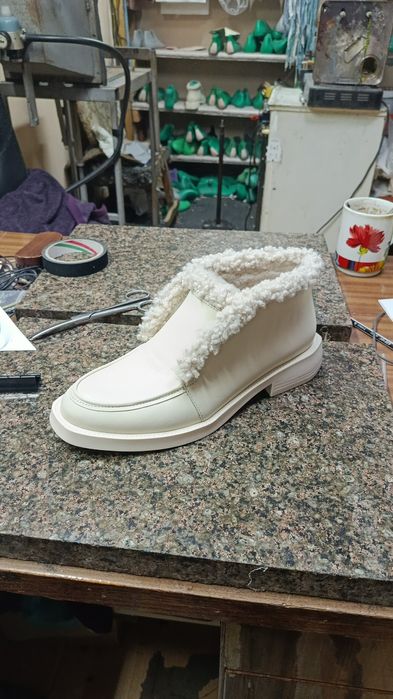 Зимові жіночі шкіряні чоботи лофери з утепленням