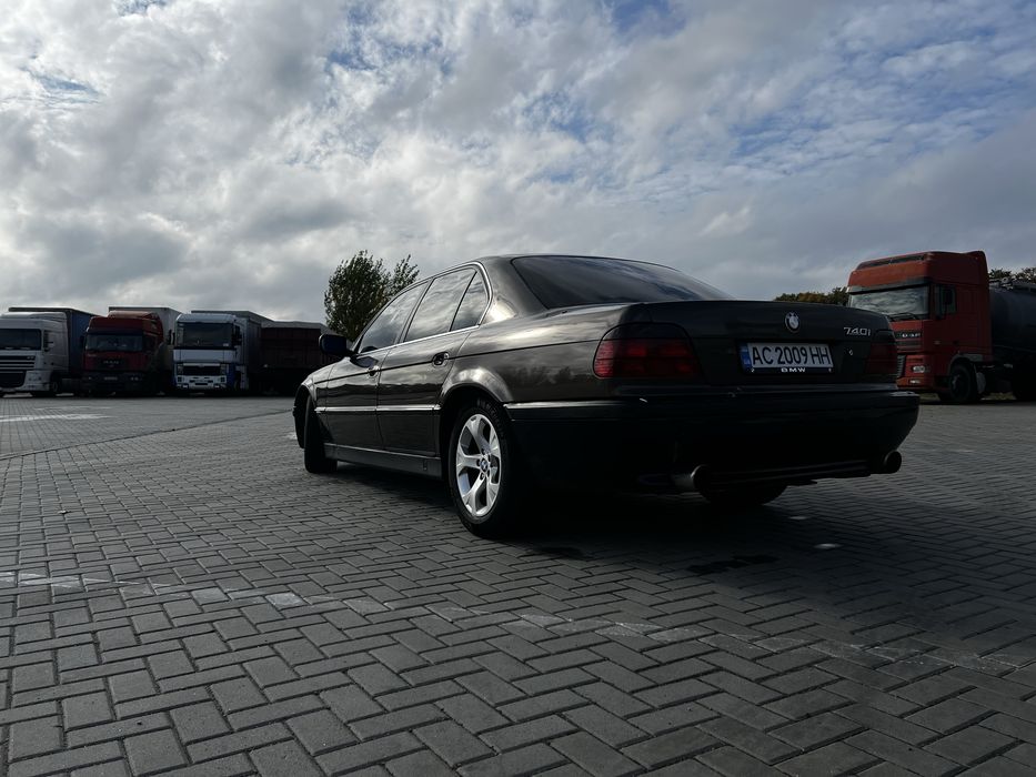 Продам BMW 740i e38 4.0 газ/бенз