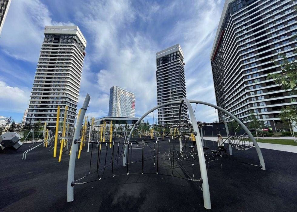 Продам видову на Дніпро 2к квартиру 80м2, ЖК Грейт ( Great ), 2c2