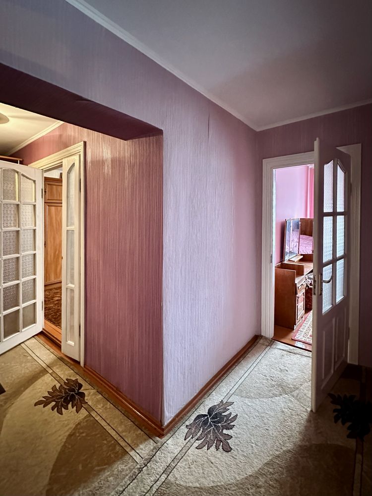 Продаж 3-к квартири по вул. Конякіна