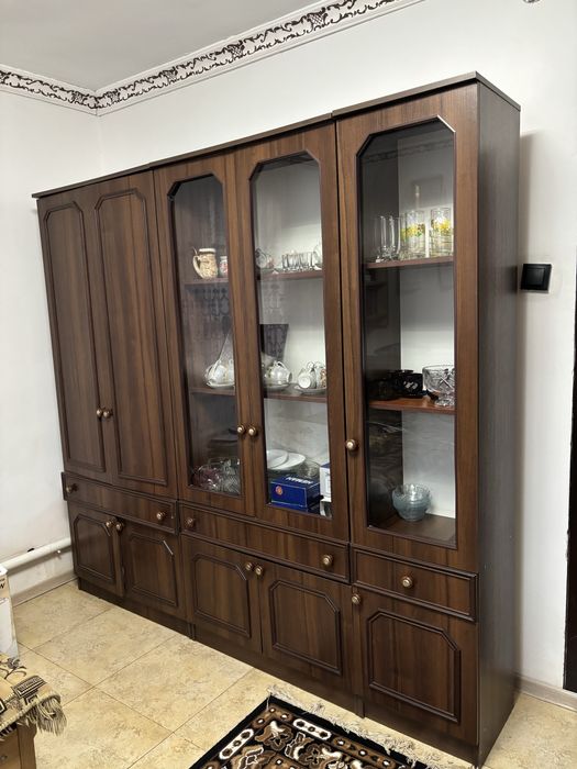 Стінка і шафа для вітальні 2*2,20*38