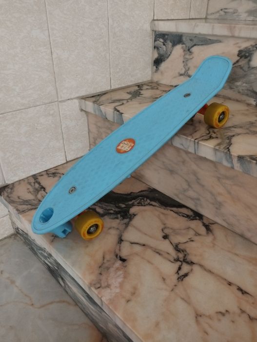 Brinquedos triciclo + skate