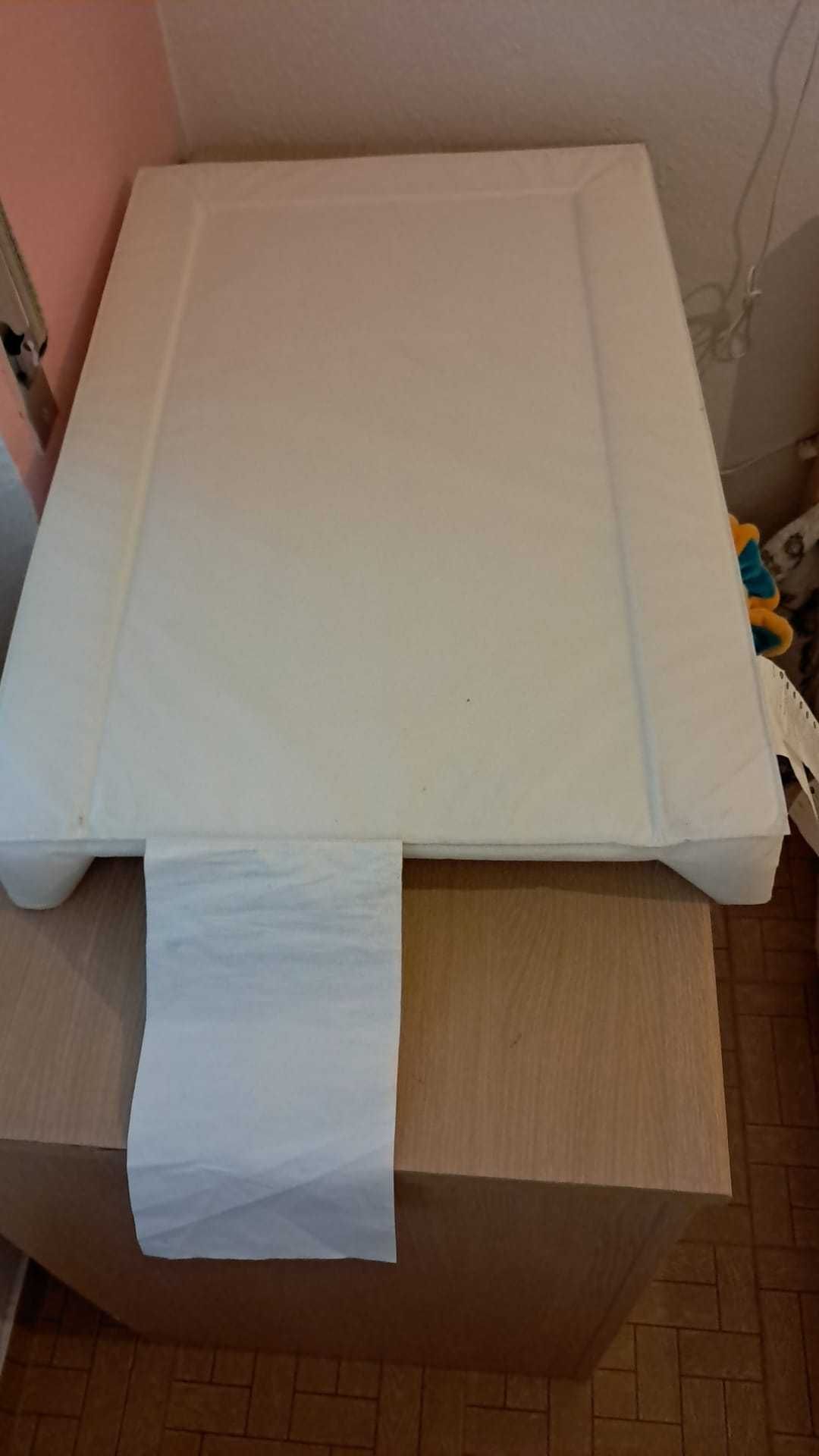 Muda fraldas Vädra do IKea.