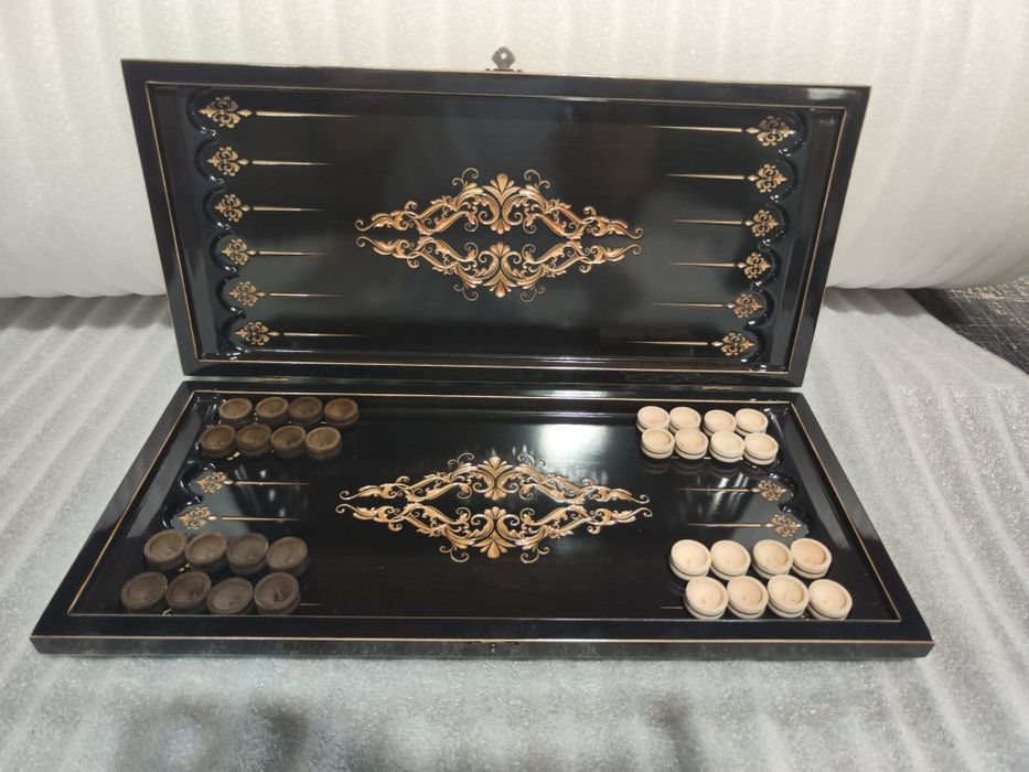 Нарды деревянные, нарди дерев'яні.