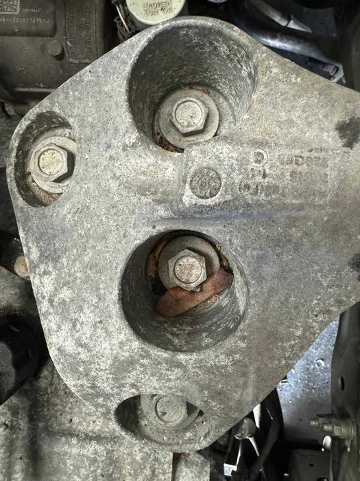 Łapa skrzyni biegów Opel Astra K automat