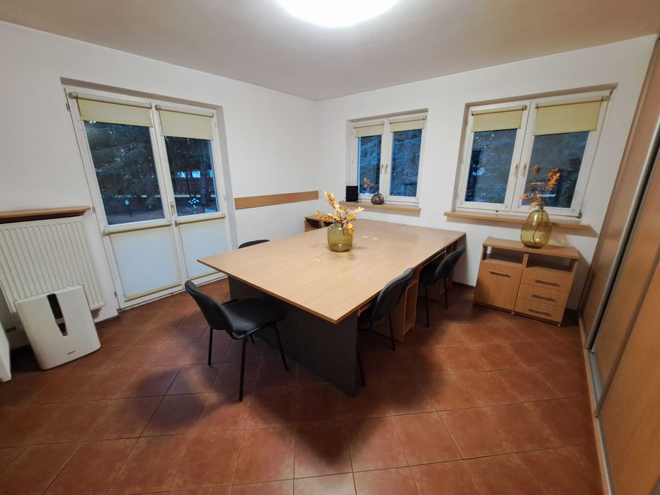 Budynek/lokal do wynajęcia (ul. Płońska), 40m, prywatny parking.