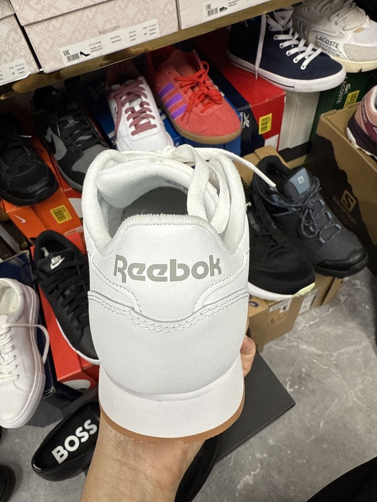 Buty Reebok r 43 skora