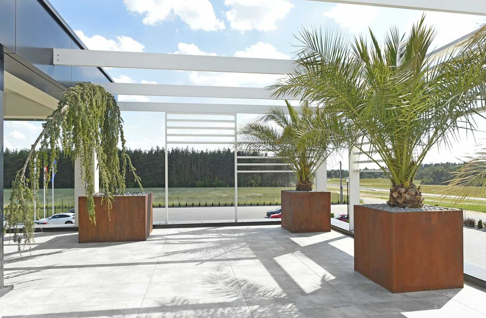 Donice z włókna szklanego. Każdy kolor lub Imitacja betonu