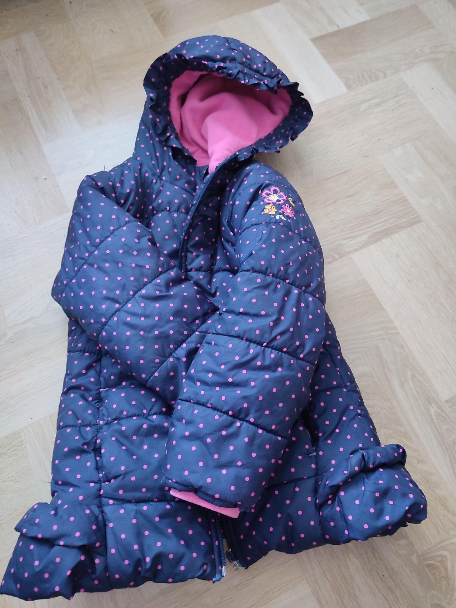 Тепла куртка для дівчинки 128 см
