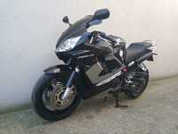 Honda CBR F4i sport rok produkcji 2001