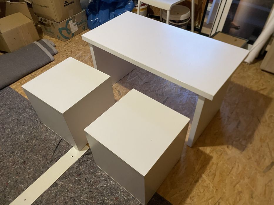 Stolik kawowy + 2 puly biale drewno