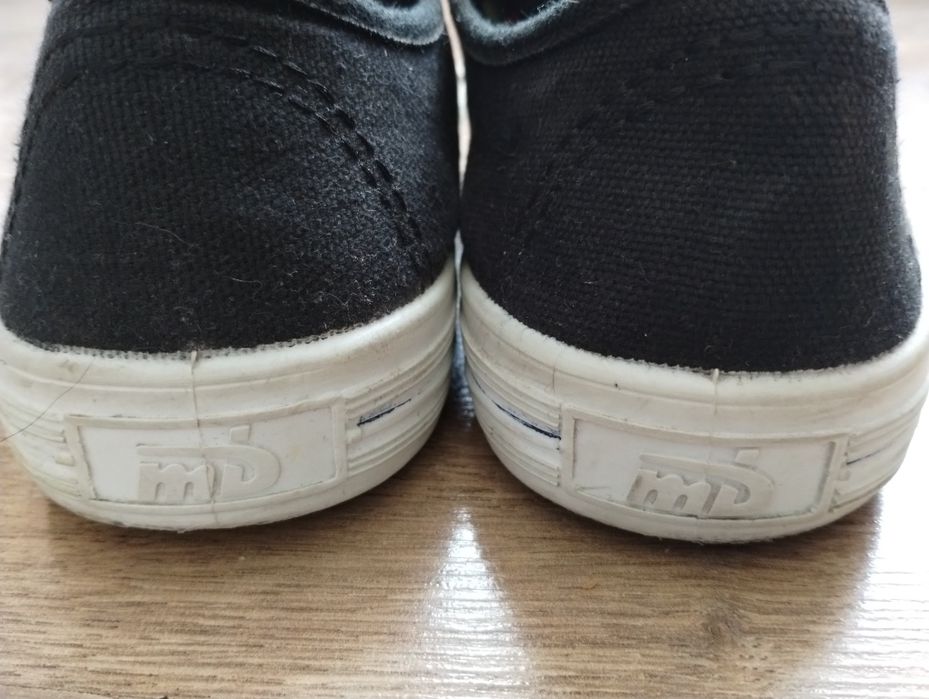 Buty sportowe r 40