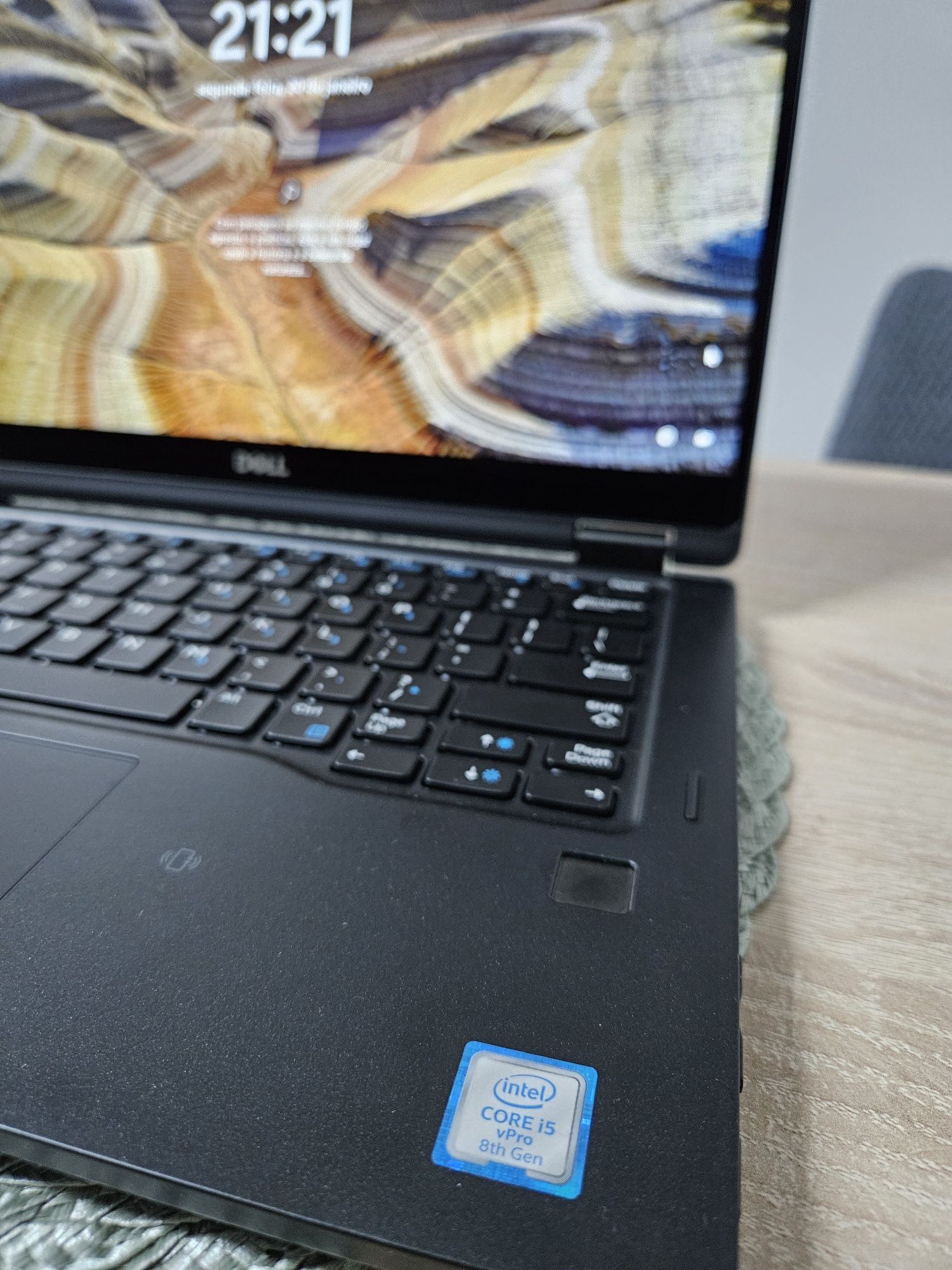 Dell 7390 2em1 I5 vPro