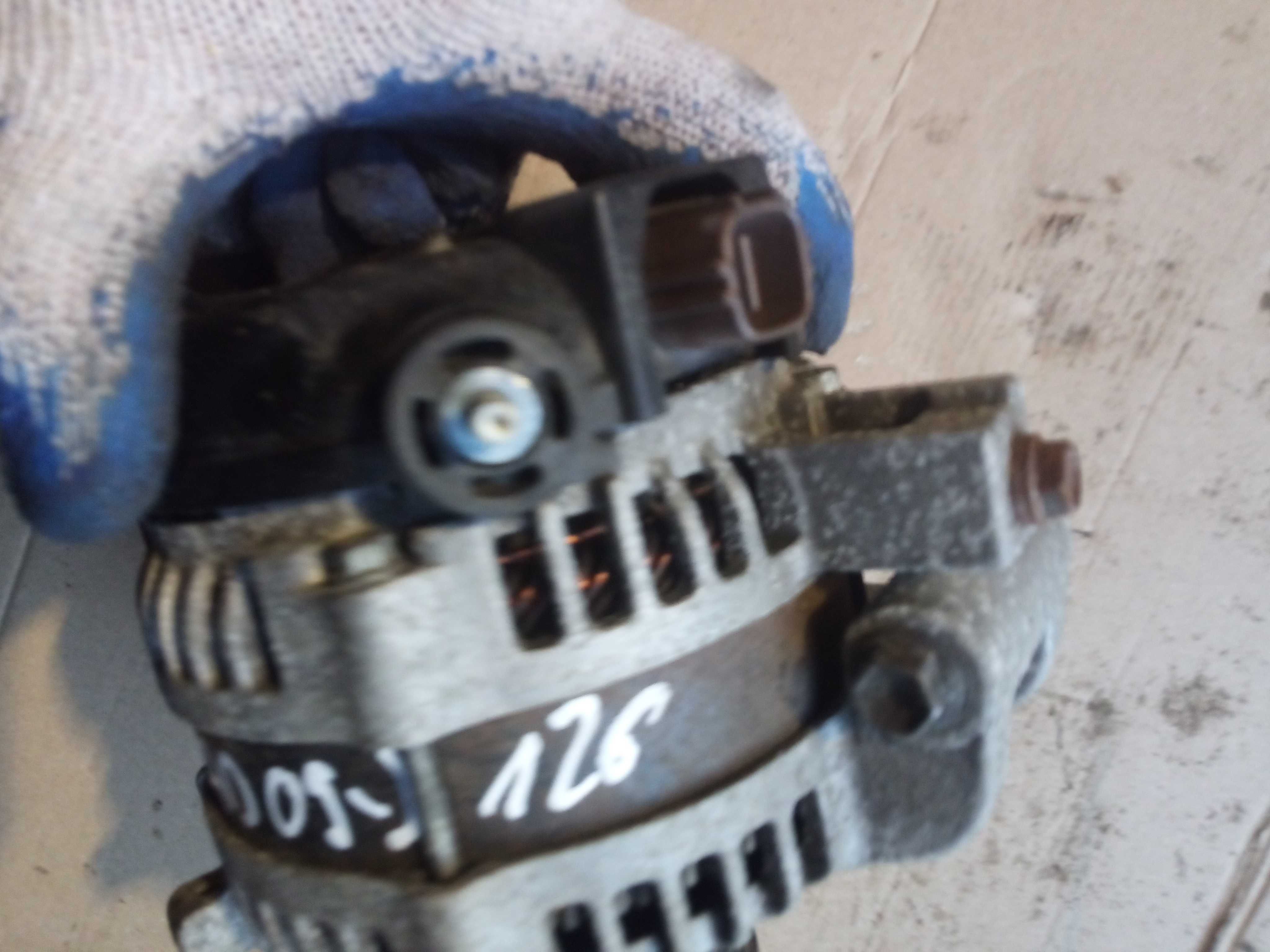 toyota AVENSIS T27 09-15    2,0 2,2 alternator