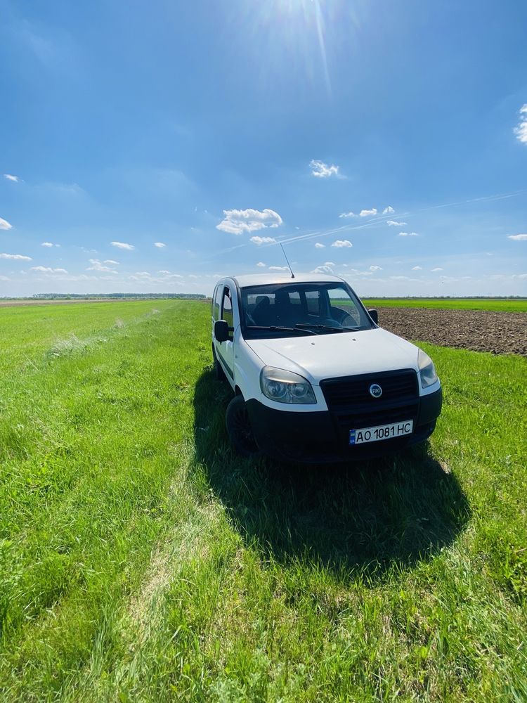 Продам Fiat doblo 2005 року