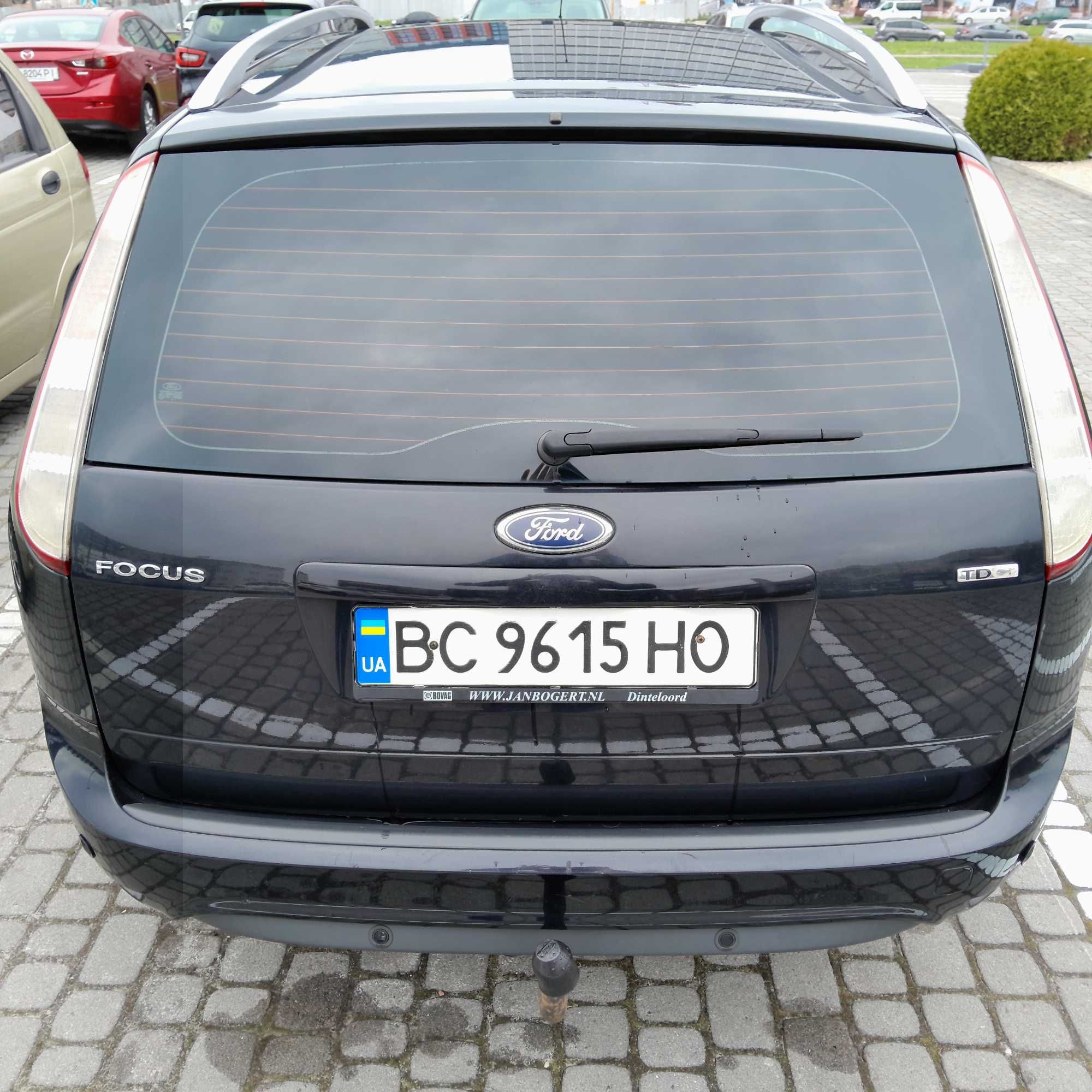 Ford focus titanium 2010