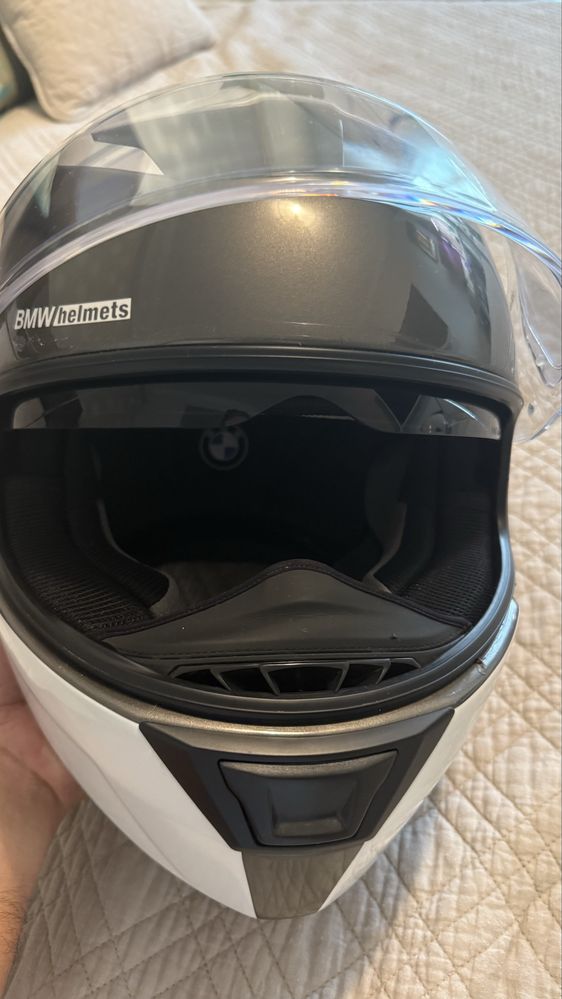 Vendo capacete BMW Street X Ride como novo.