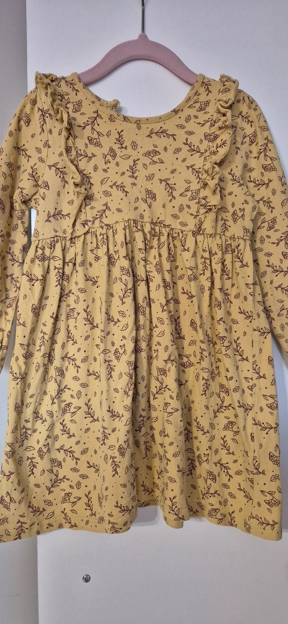 Sukienka w kwiatuszki rozm 98 2-3 latka