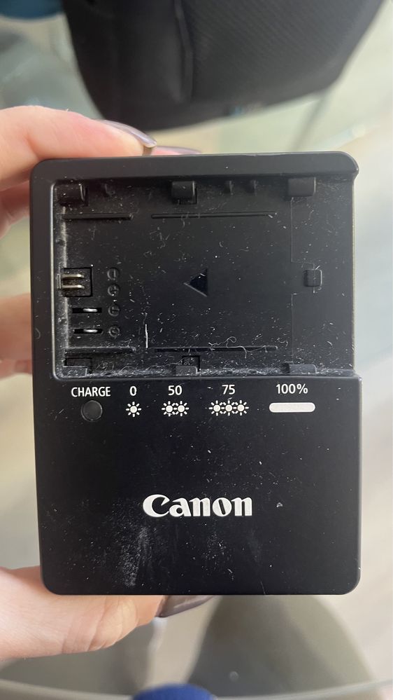 Camera + Lente CANON 5D Mark IV