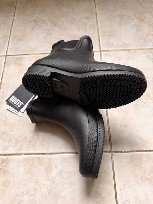 Класичні укорочені резинові жіночі чоботи