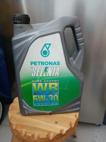 Olej silnikowy Selenia WR 5W-30