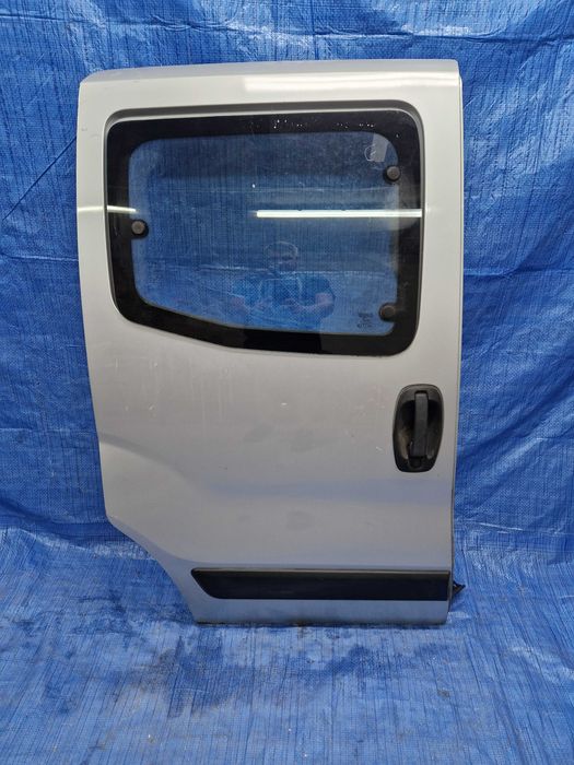 Citroen Nemo drzwi prawe Kompletne Bardzo Ładne