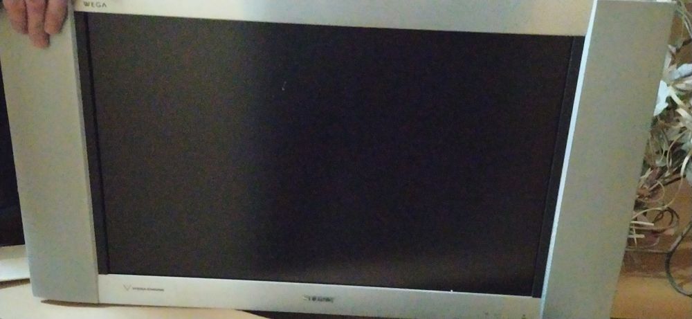Телевизор Сони рабочий в хорошем состоянии